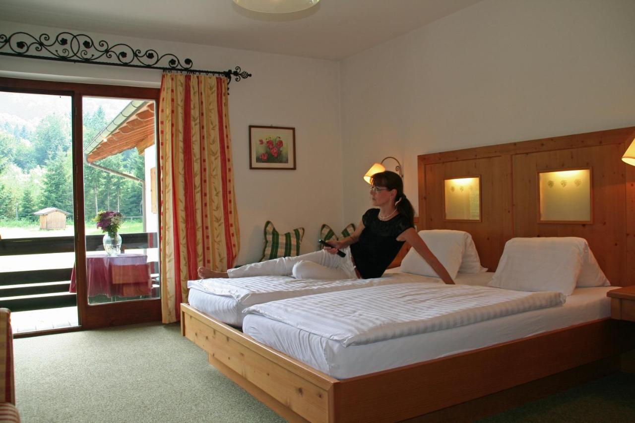 Hotel Gasthof zur Wacht Strobl Zimmer foto